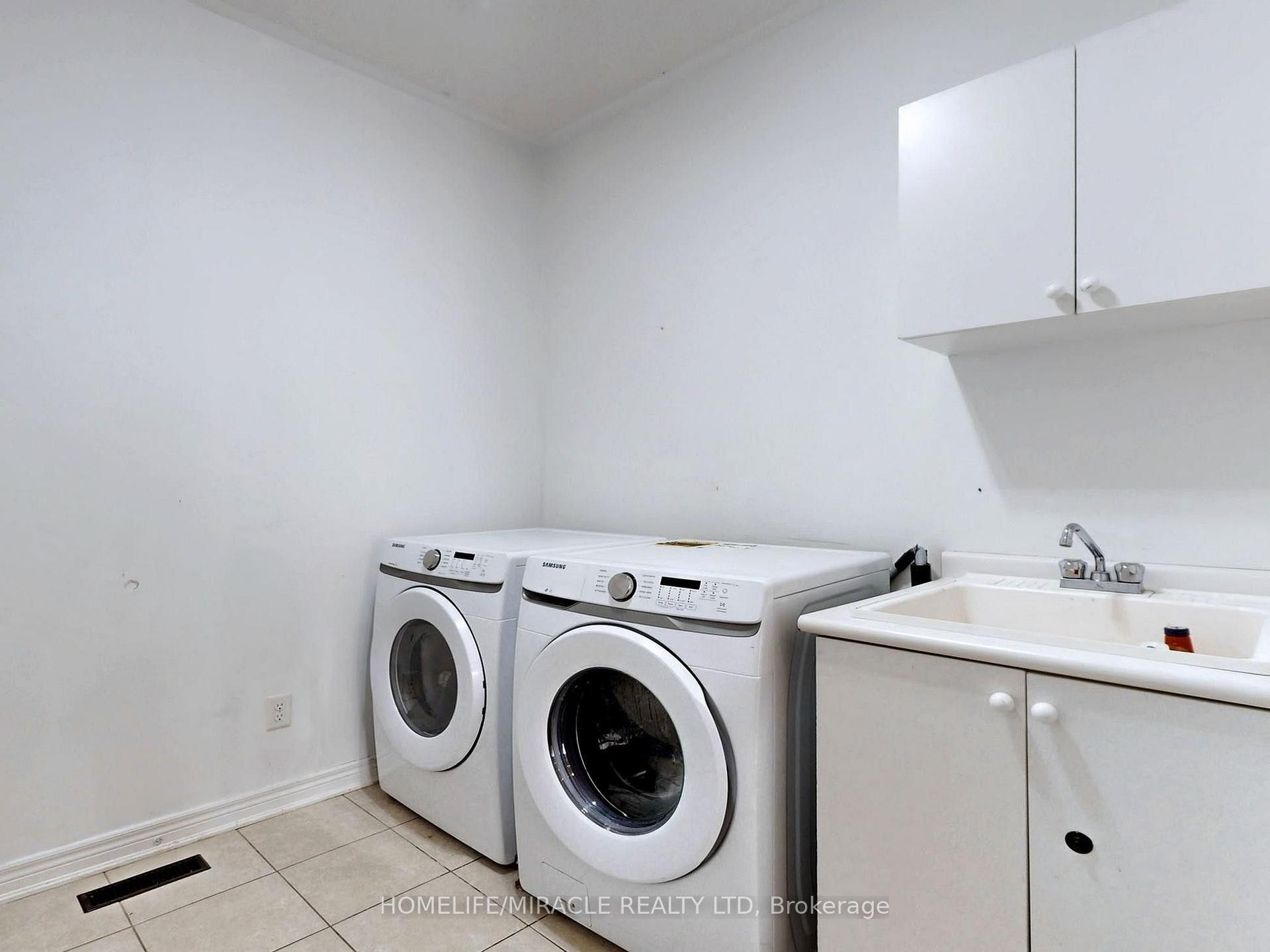 Photo 6 of Unit Upper, 63 Sleightholme Crescent, Brampton, Bram East — HOMEH