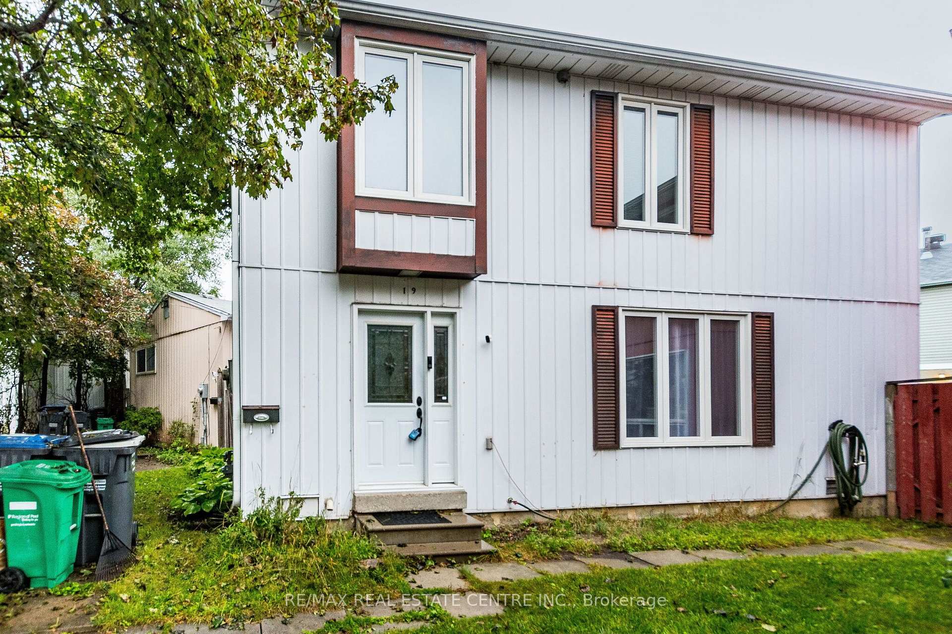 Front of 19 Huntingwood Crescent