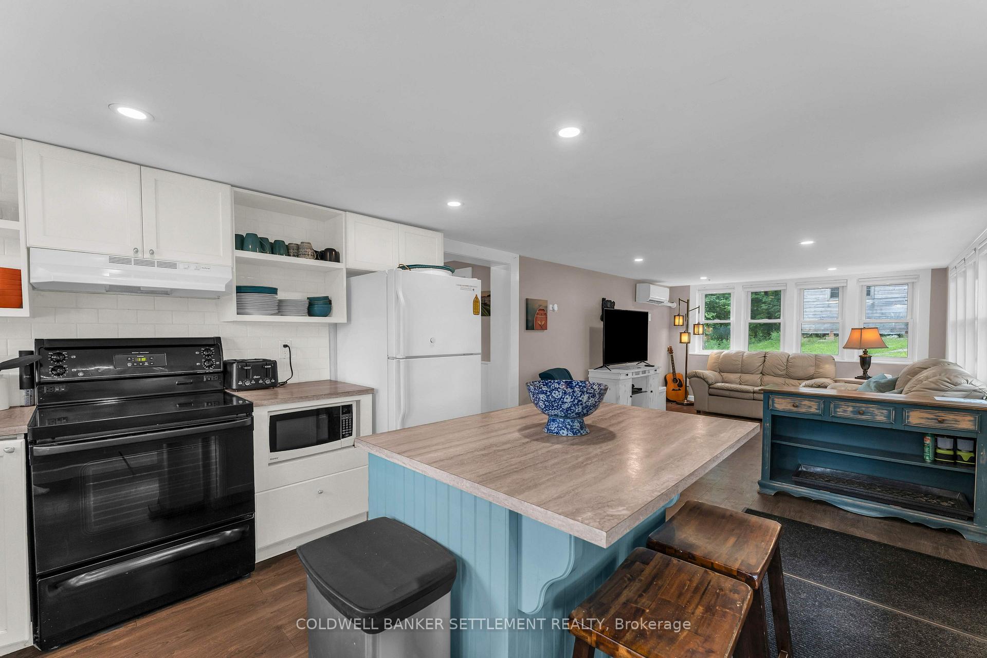 Photo 8 of 345 Battams Road, Rideau Lakes, Rideau Lakes (South Crosby) Twp — HOMEH