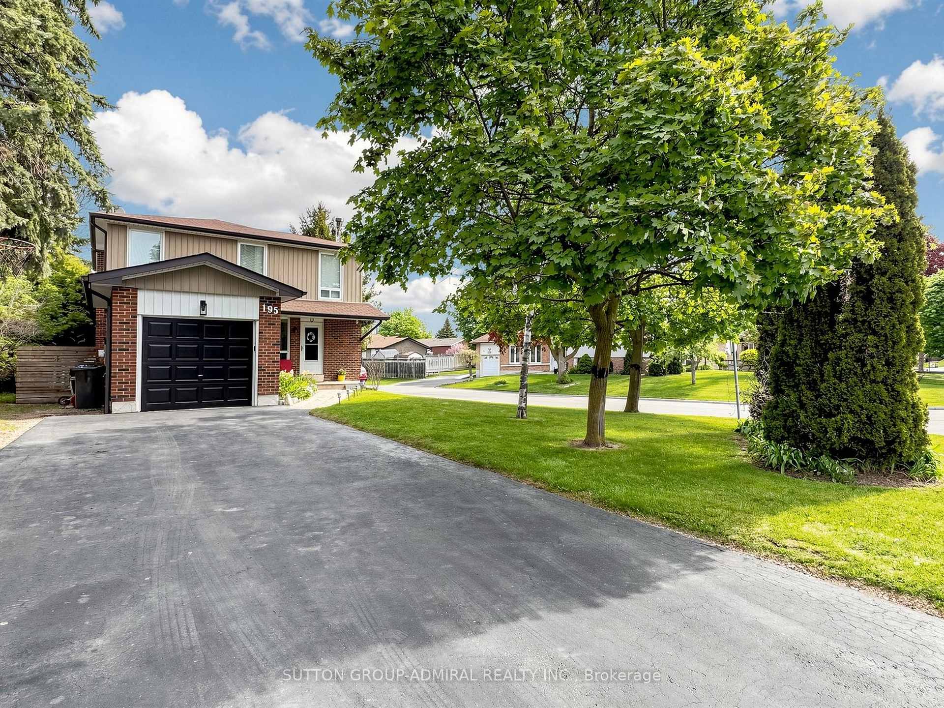 Photo 2 of 195 Ridge Road, Caledon, Bolton West — HOMEH