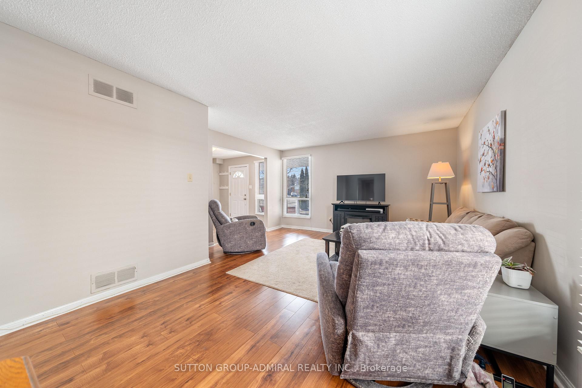 Photo 12 of 195 Ridge Road, Caledon, Bolton West — HOMEH