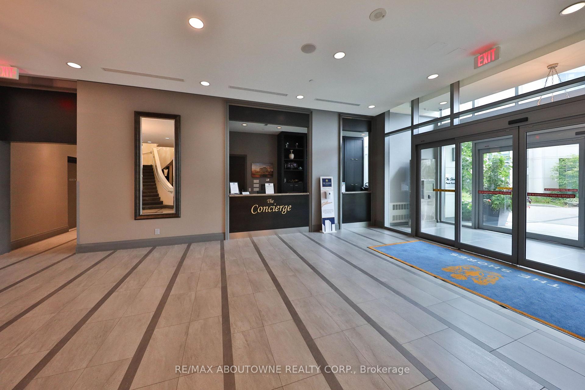 Photo 5 of Unit 808, 11 Bronte Road, Oakville, Bronte — HOMEH