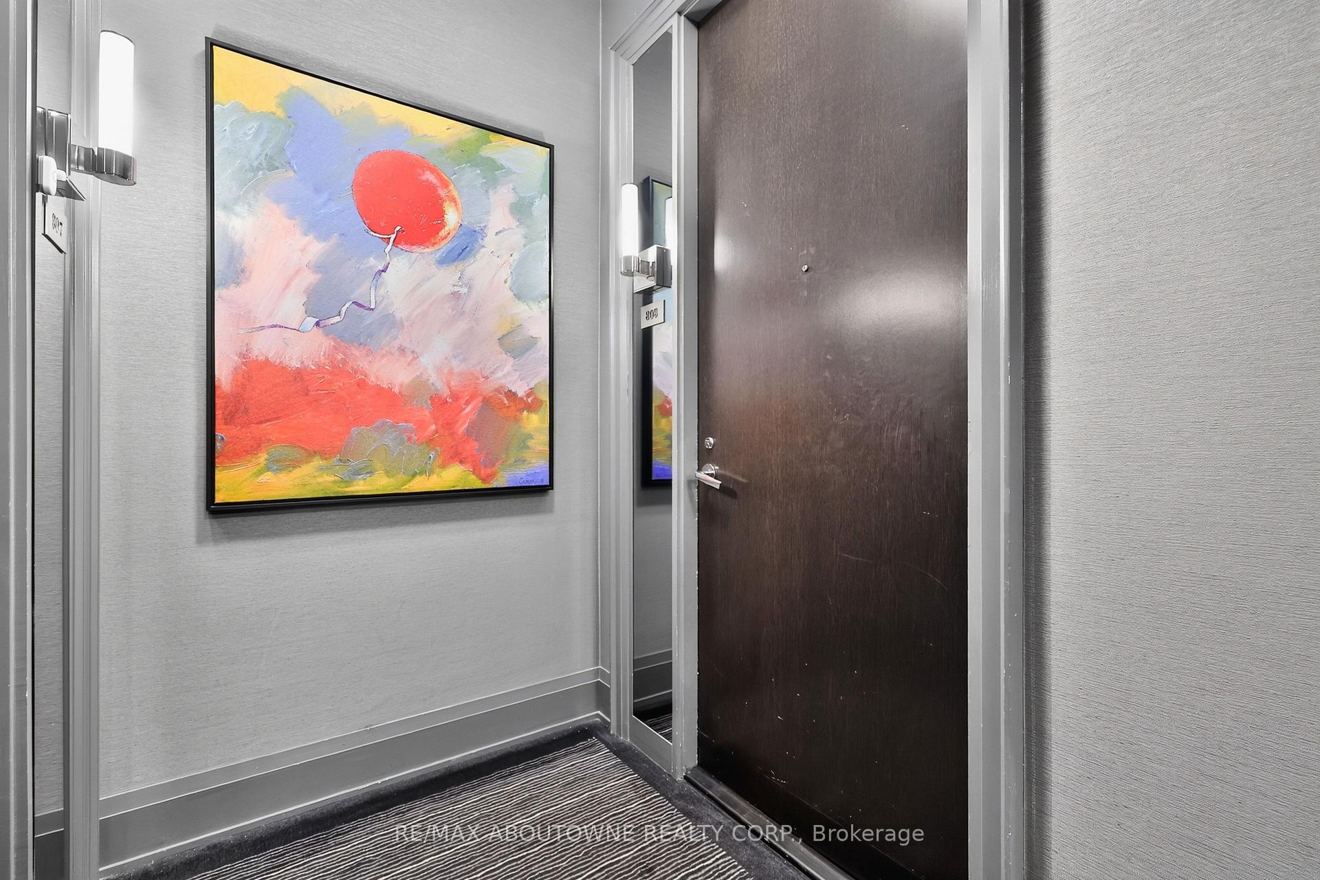 Photo 7 of Unit 808, 11 Bronte Road, Oakville, Bronte — HOMEH