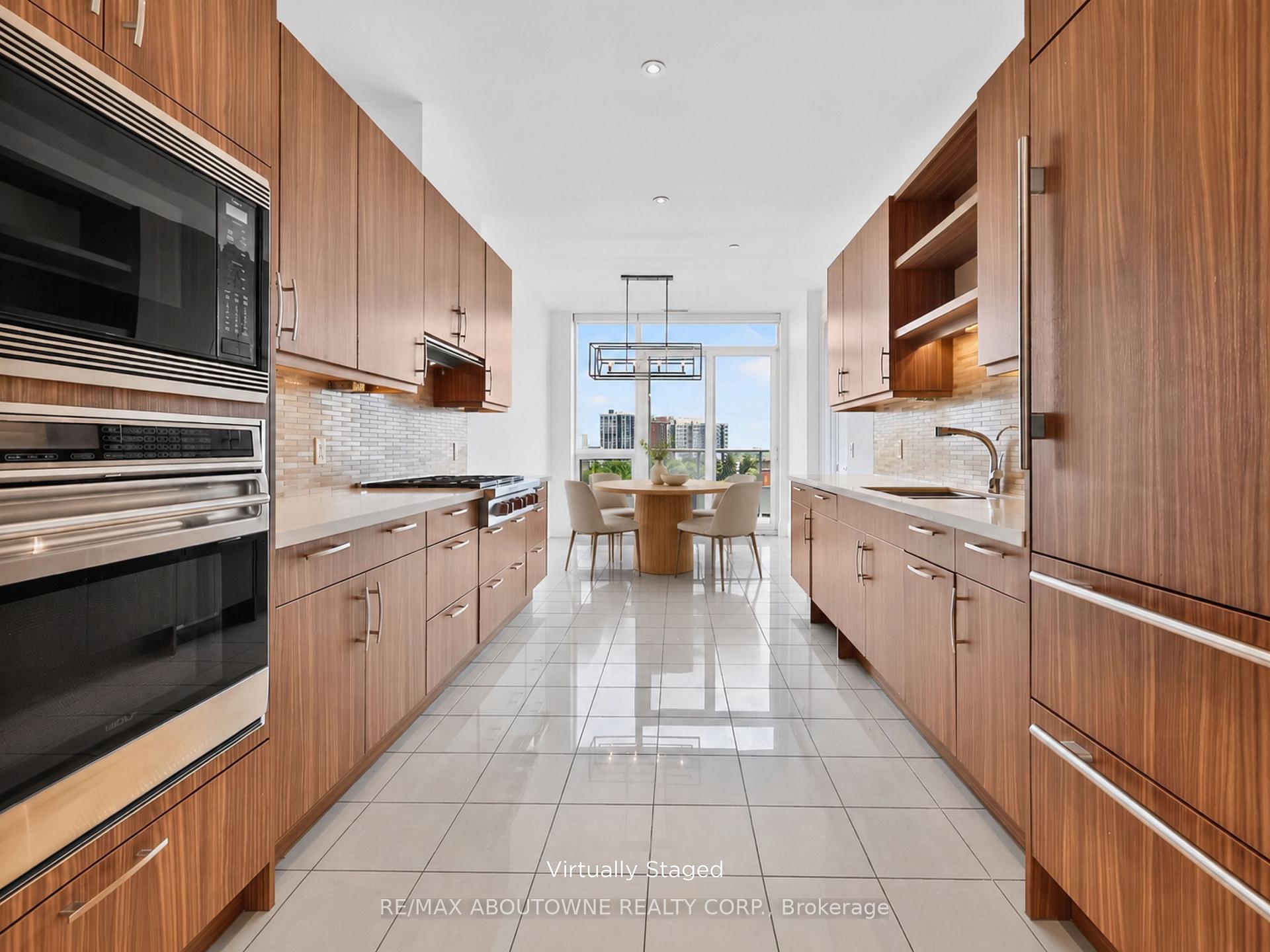 Photo 9 of Unit 808, 11 Bronte Road, Oakville, Bronte — HOMEH