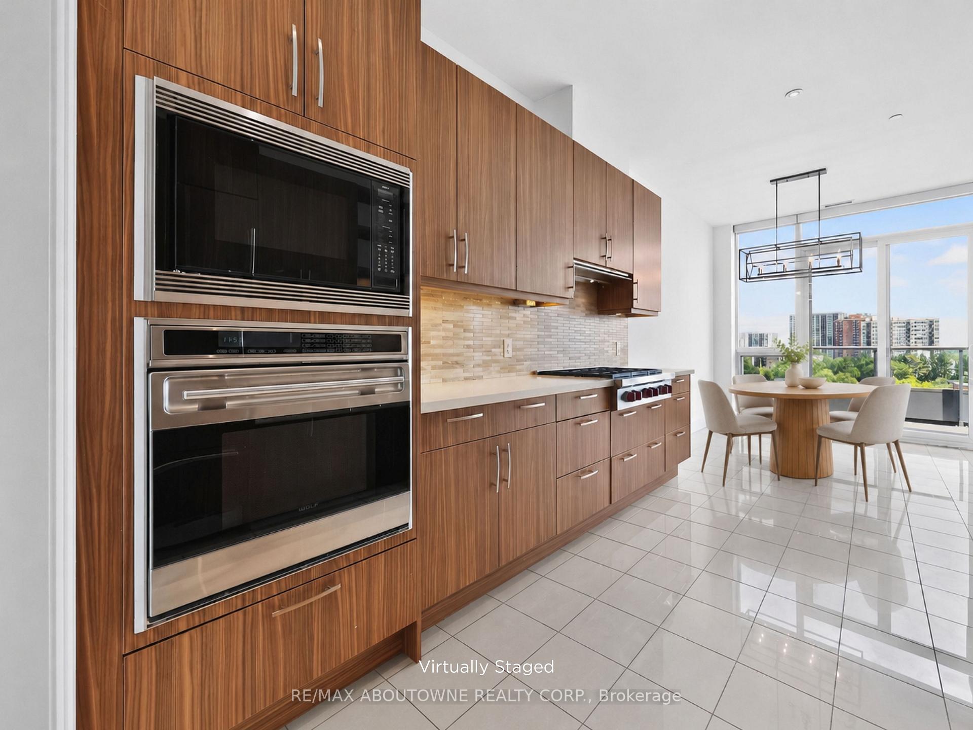 Photo 10 of Unit 808, 11 Bronte Road, Oakville, Bronte — HOMEH
