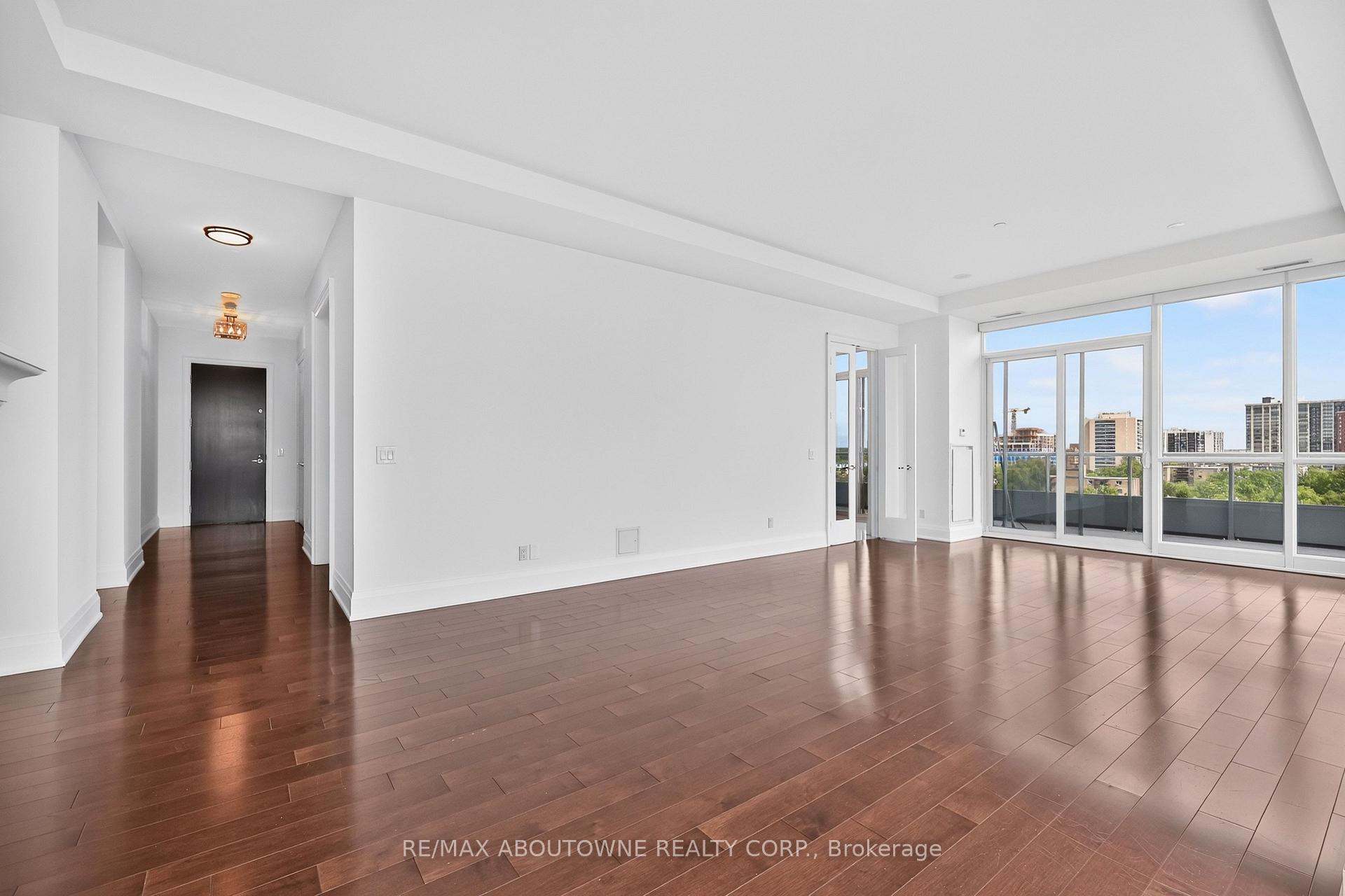 Photo 21 of Unit 808, 11 Bronte Road, Oakville, Bronte — HOMEH
