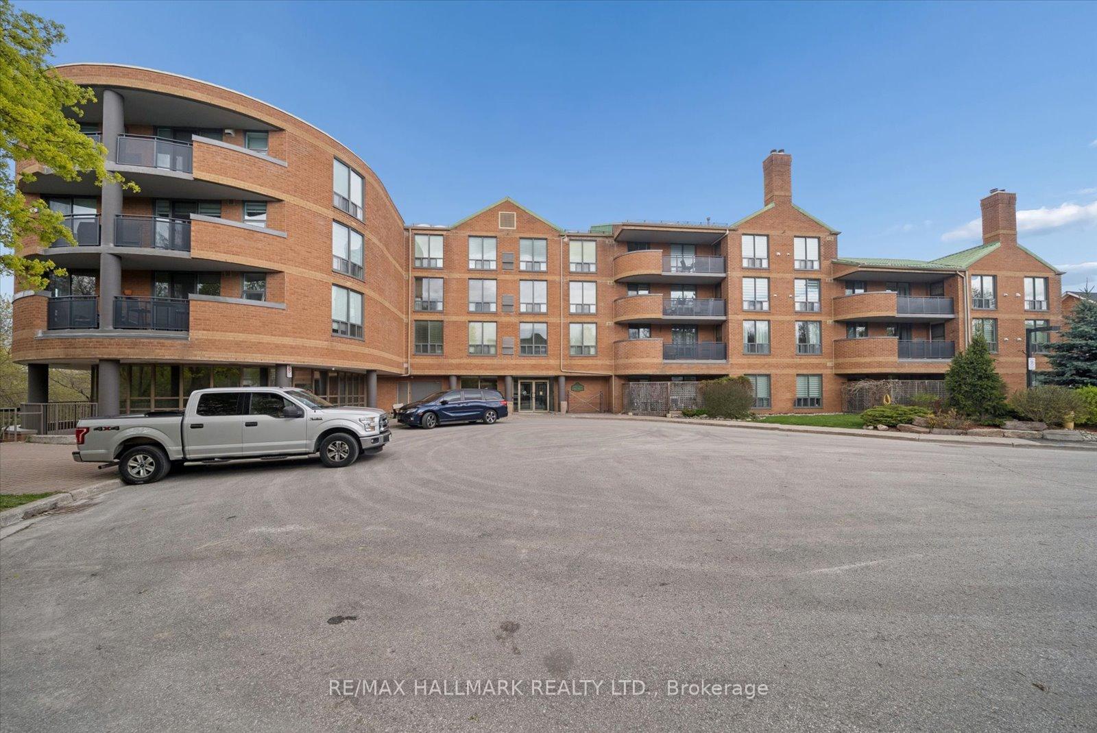 Photo 3 of Unit 302, 30 Wilson Street, Markham, Old Markham Village — HOMEH