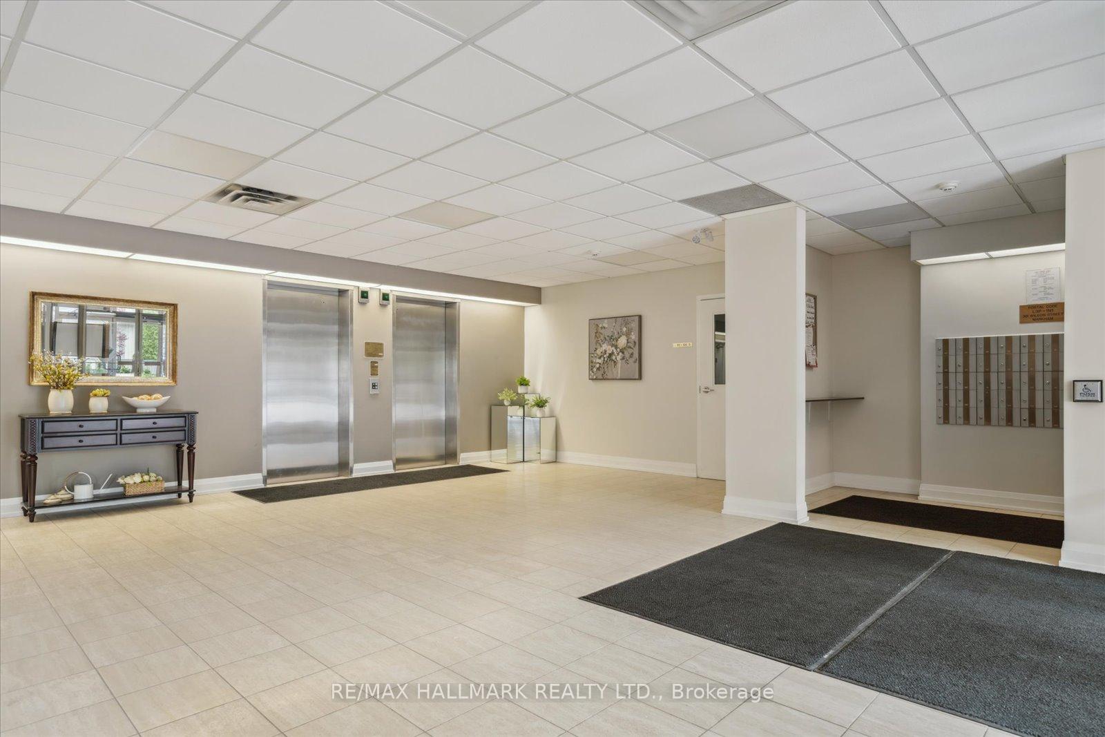 Photo 5 of Unit 302, 30 Wilson Street, Markham, Old Markham Village — HOMEH