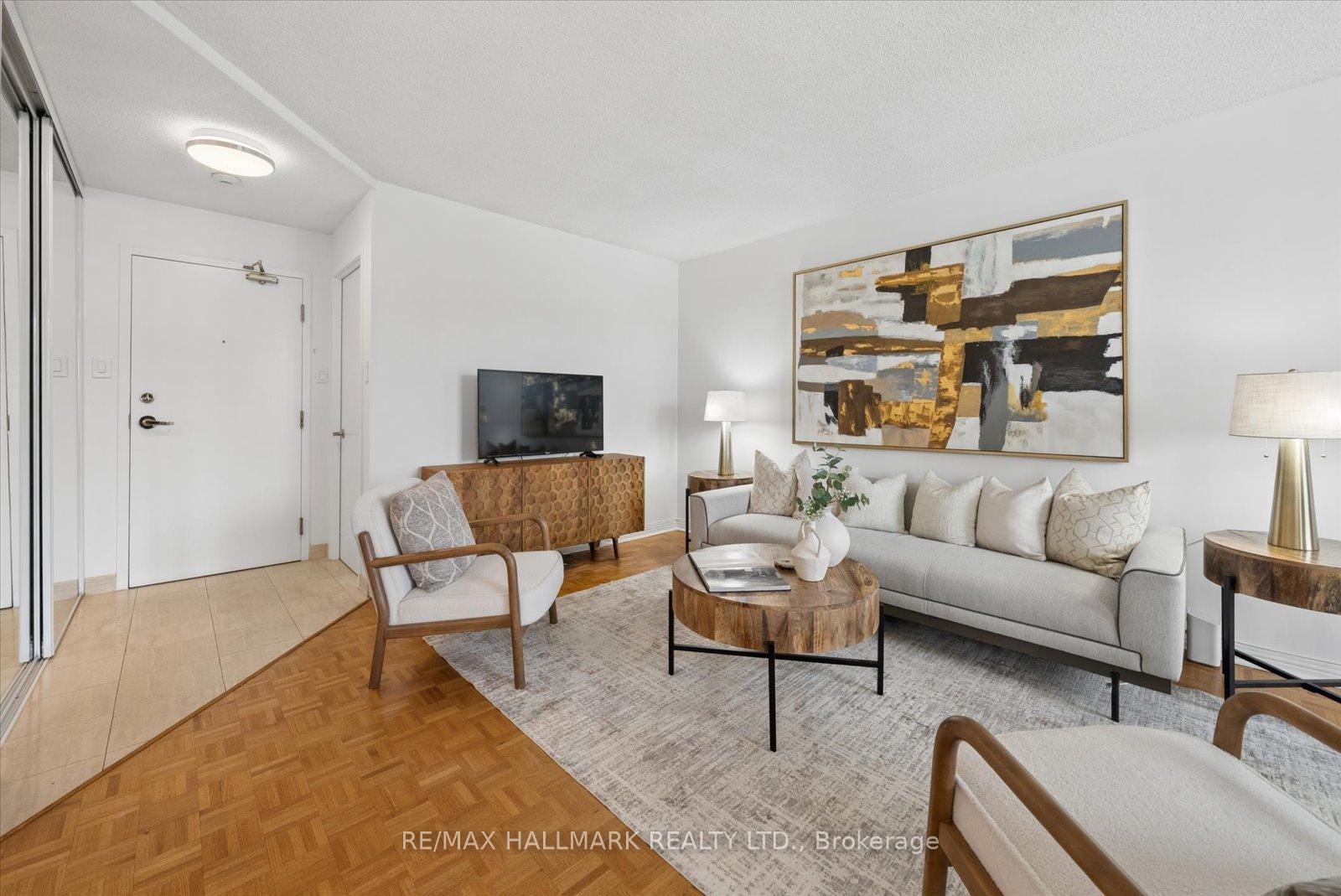 Photo 9 of Unit 302, 30 Wilson Street, Markham, Old Markham Village — HOMEH