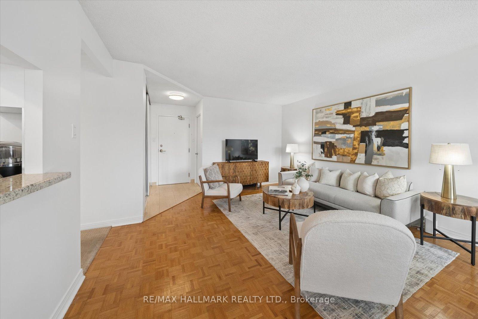 Photo 10 of Unit 302, 30 Wilson Street, Markham, Old Markham Village — HOMEH