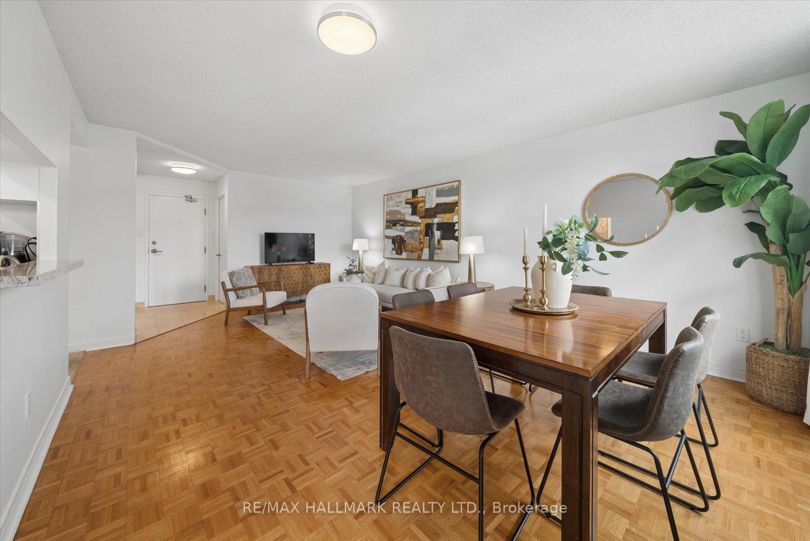 Photo 17 of Unit 302, 30 Wilson Street, Markham, Old Markham Village — HOMEH