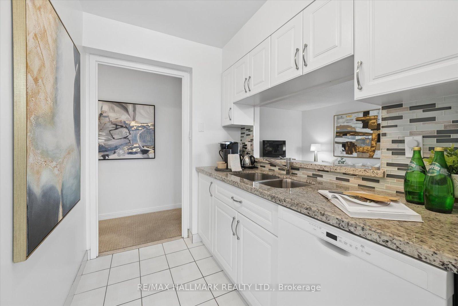 Photo 20 of Unit 302, 30 Wilson Street, Markham, Old Markham Village — HOMEH