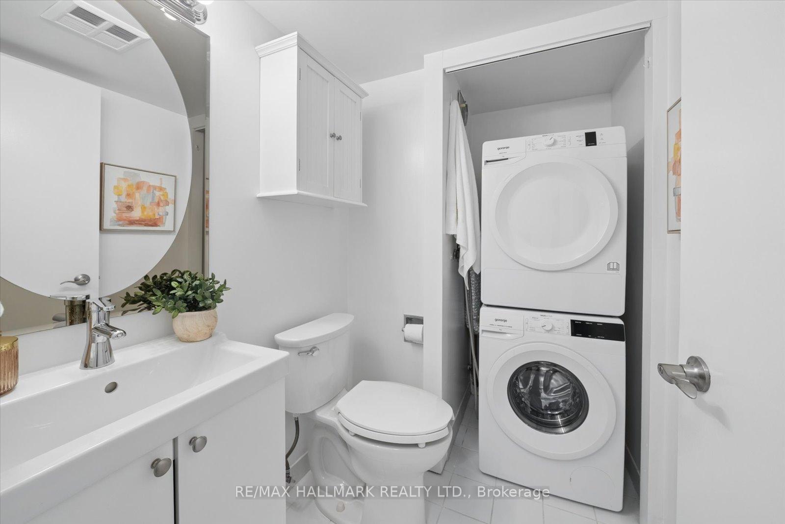 Photo 22 of Unit 302, 30 Wilson Street, Markham, Old Markham Village — HOMEH