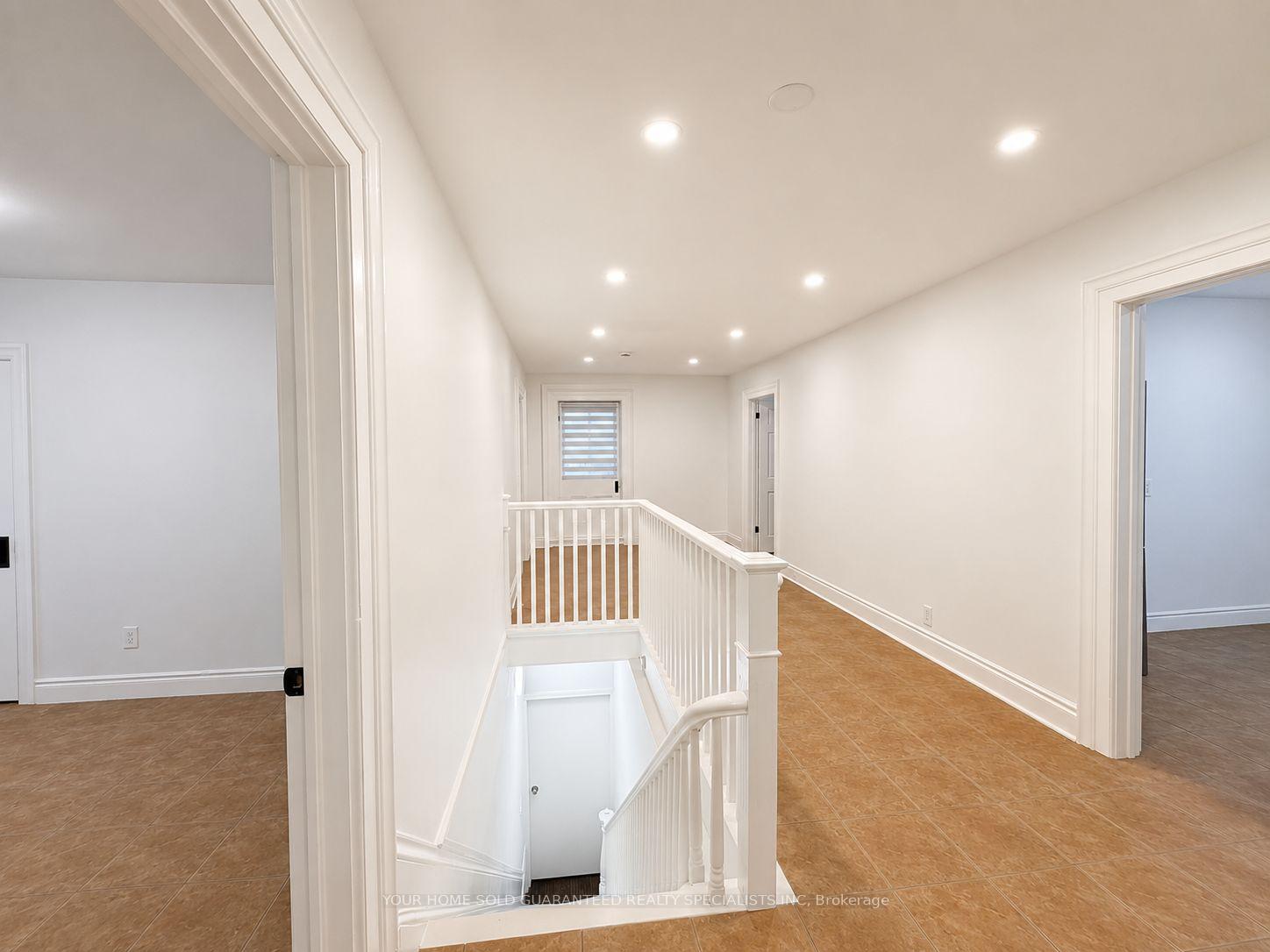 Photo 3 of Unit 2, 94 Wellington Street E, Aurora, Aurora Village — HOMEH