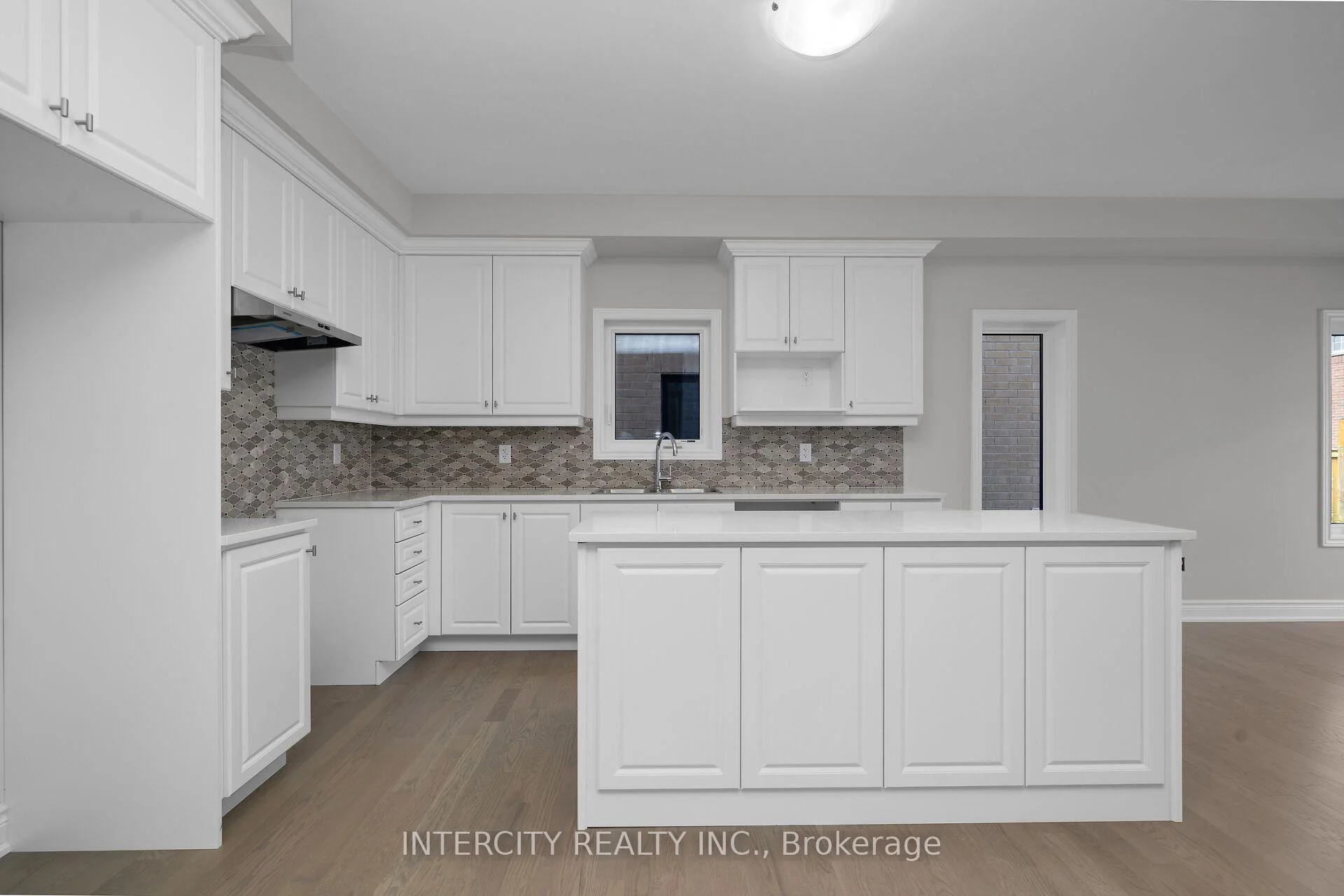Photo 15 of 33 Ruby Lane, Halton Hills, Georgetown — HOMEH