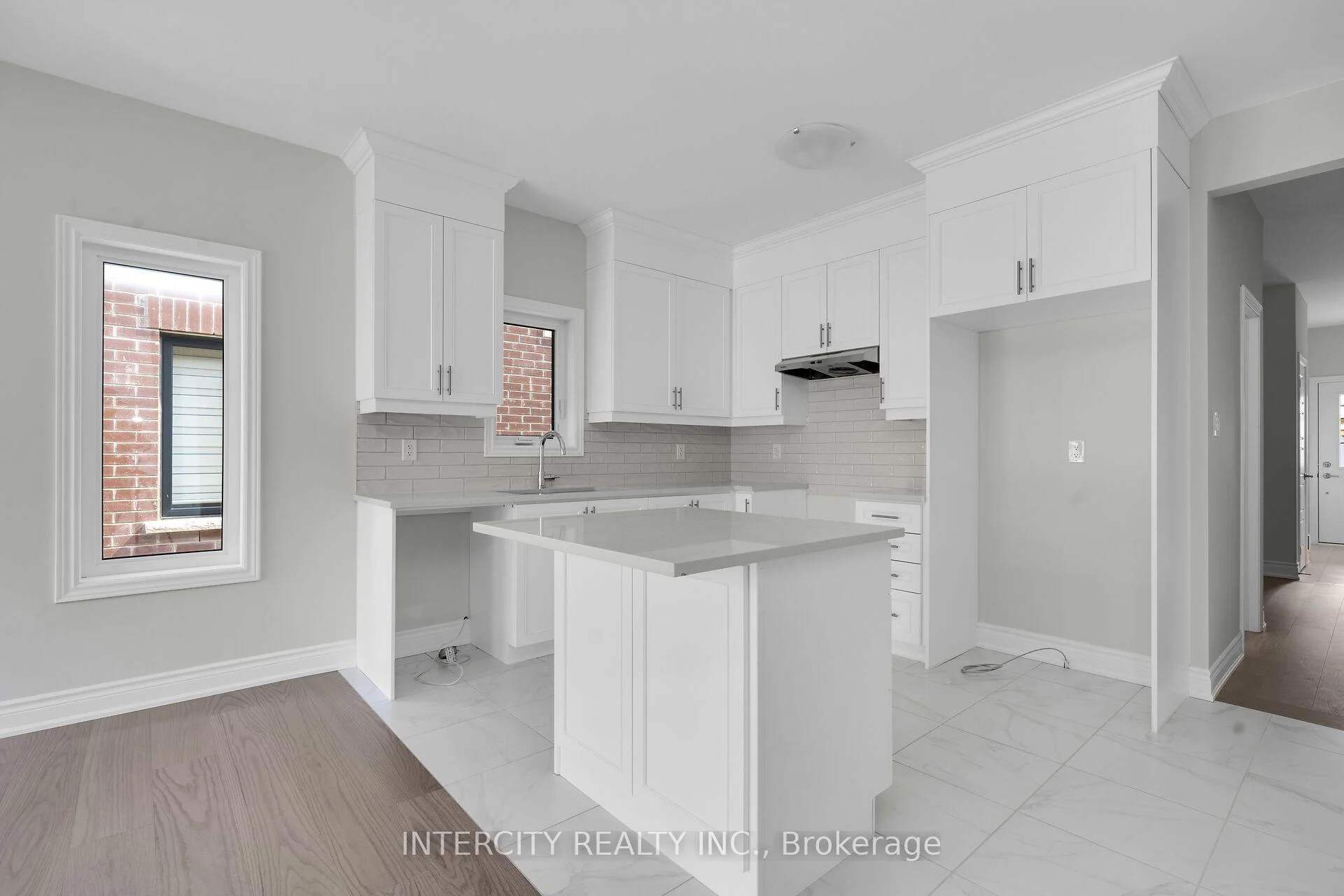 Photo 18 of 33 Ruby Lane, Halton Hills, Georgetown — HOMEH