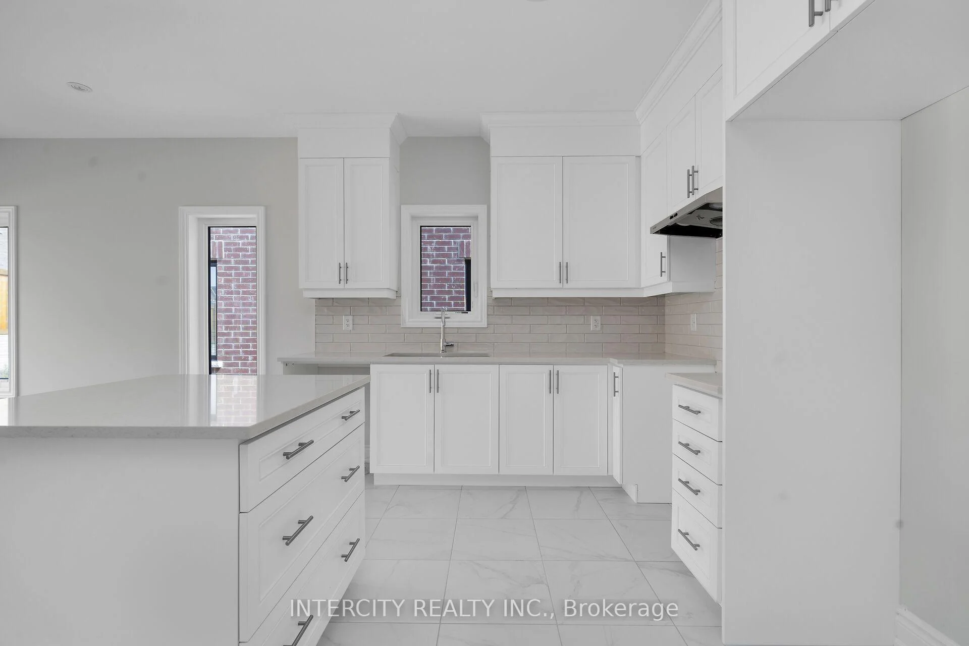 Photo 20 of 33 Ruby Lane, Halton Hills, Georgetown — HOMEH