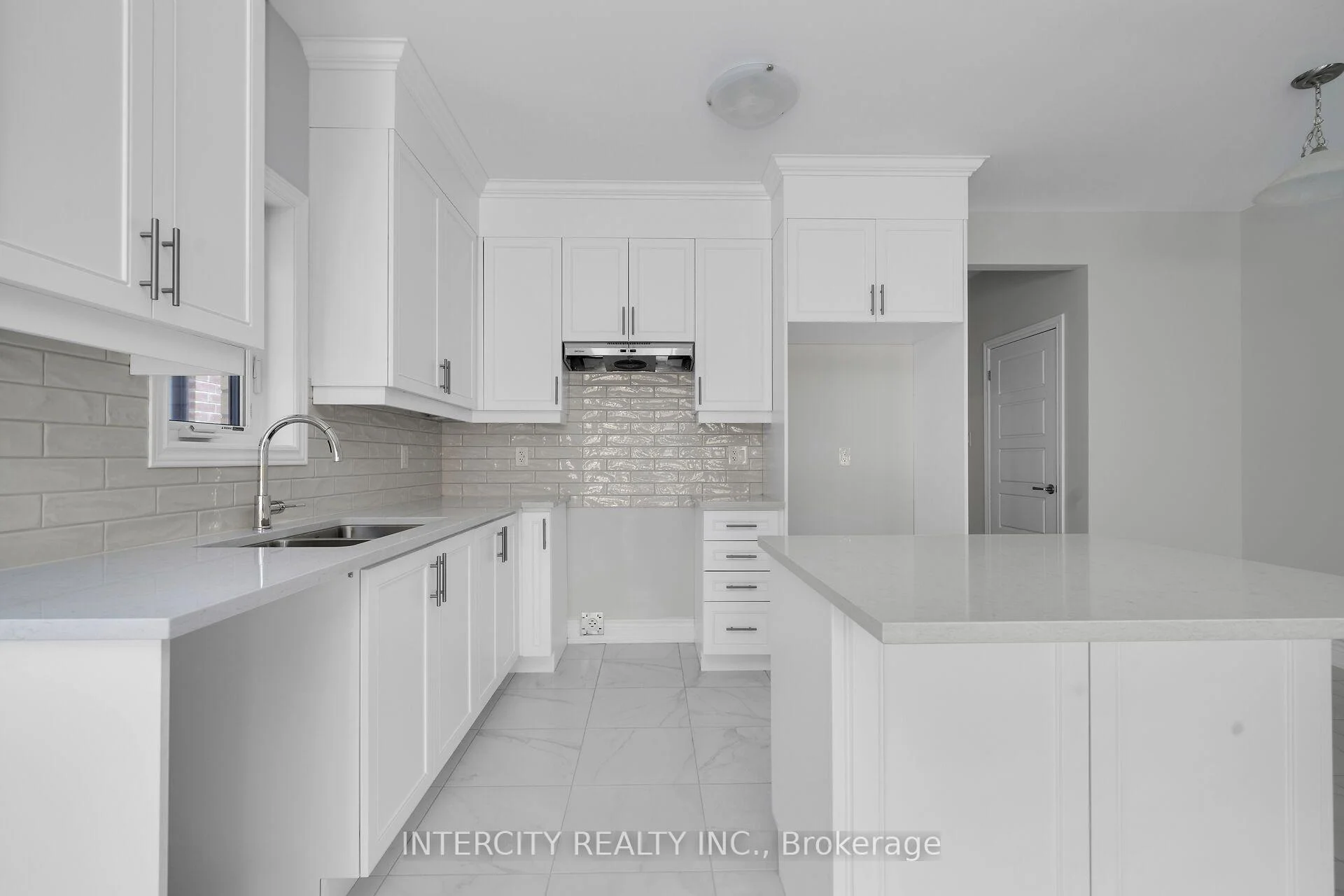 Photo 24 of 33 Ruby Lane, Halton Hills, Georgetown — HOMEH