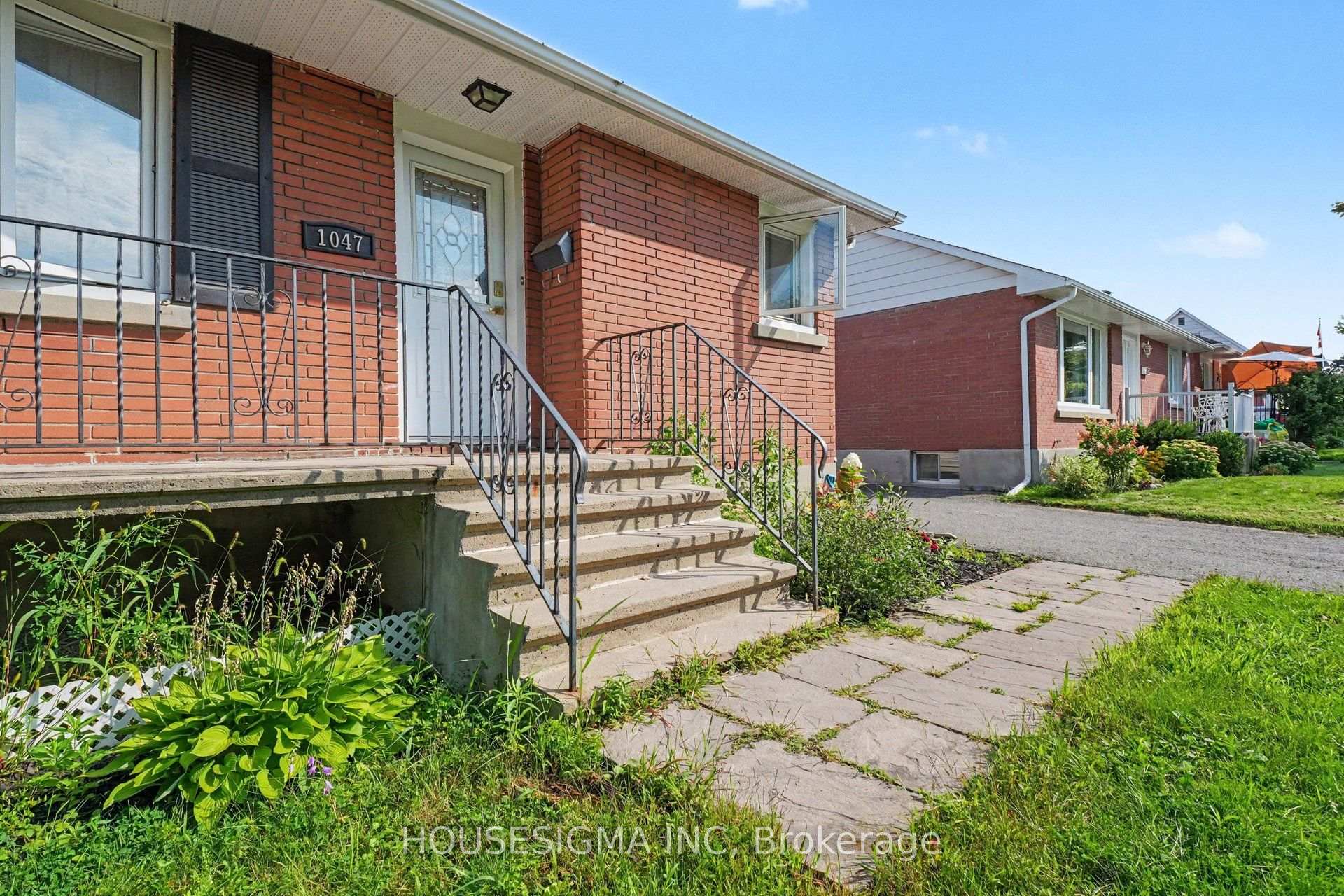 Photo 3 of 1047 Richard Avenue, Ottawa, Billings Bridge — HOMEH
