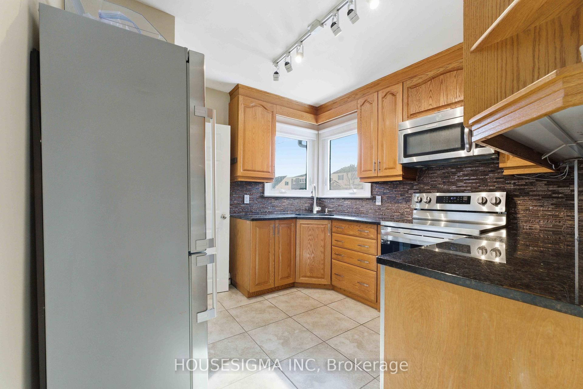 Photo 14 of 1047 Richard Avenue, Ottawa, Billings Bridge — HOMEH