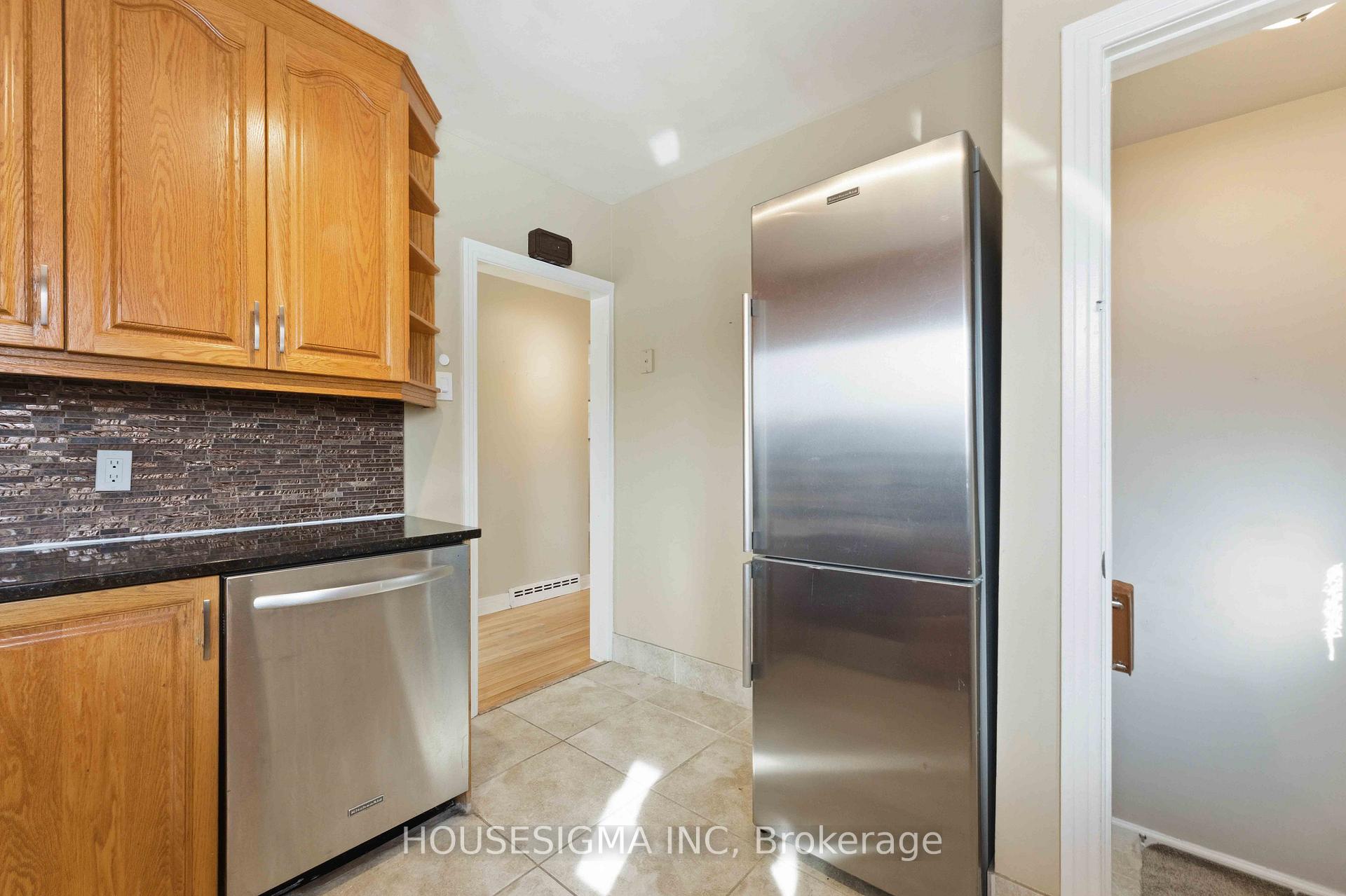 Photo 17 of 1047 Richard Avenue, Ottawa, Billings Bridge — HOMEH