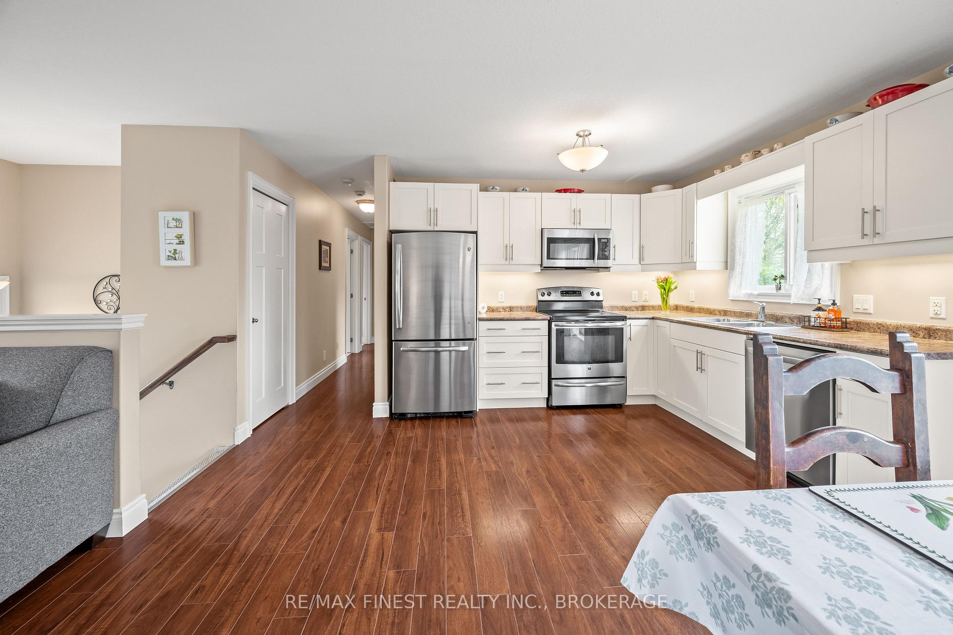 Photo 7 of 145 Upper Lake Street, Prince Edward County, Hallowell Ward — HOMEH