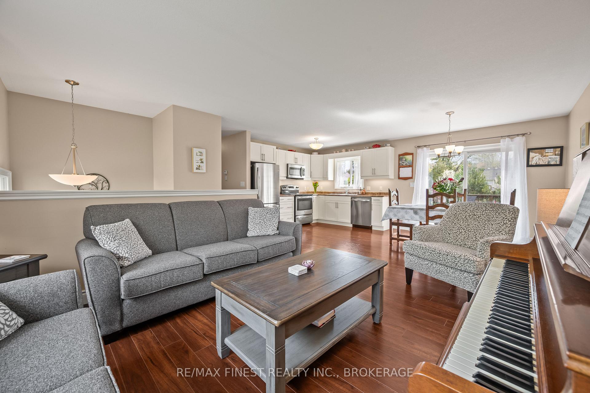 Photo 9 of 145 Upper Lake Street, Prince Edward County, Hallowell Ward — HOMEH