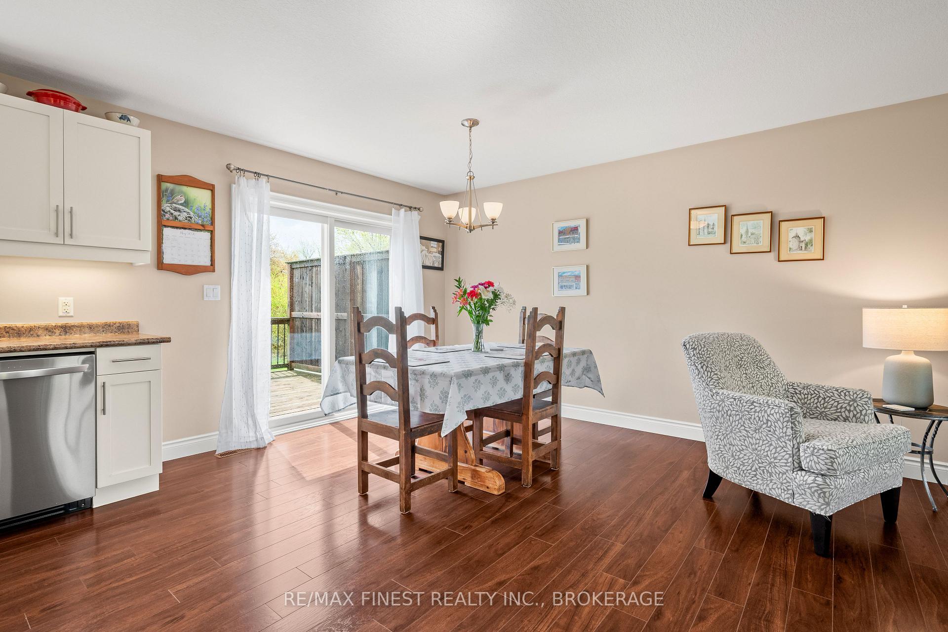 Photo 11 of 145 Upper Lake Street, Prince Edward County, Hallowell Ward — HOMEH