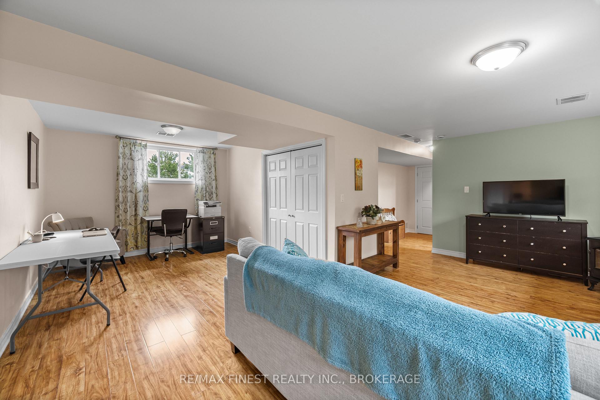 Photo 25 of 145 Upper Lake Street, Prince Edward County, Hallowell Ward — HOMEH