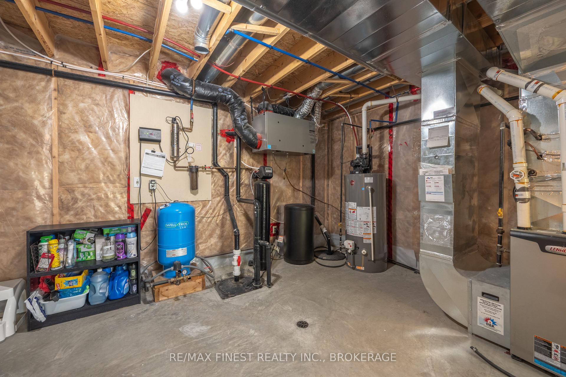 Photo 27 of 145 Upper Lake Street, Prince Edward County, Hallowell Ward — HOMEH