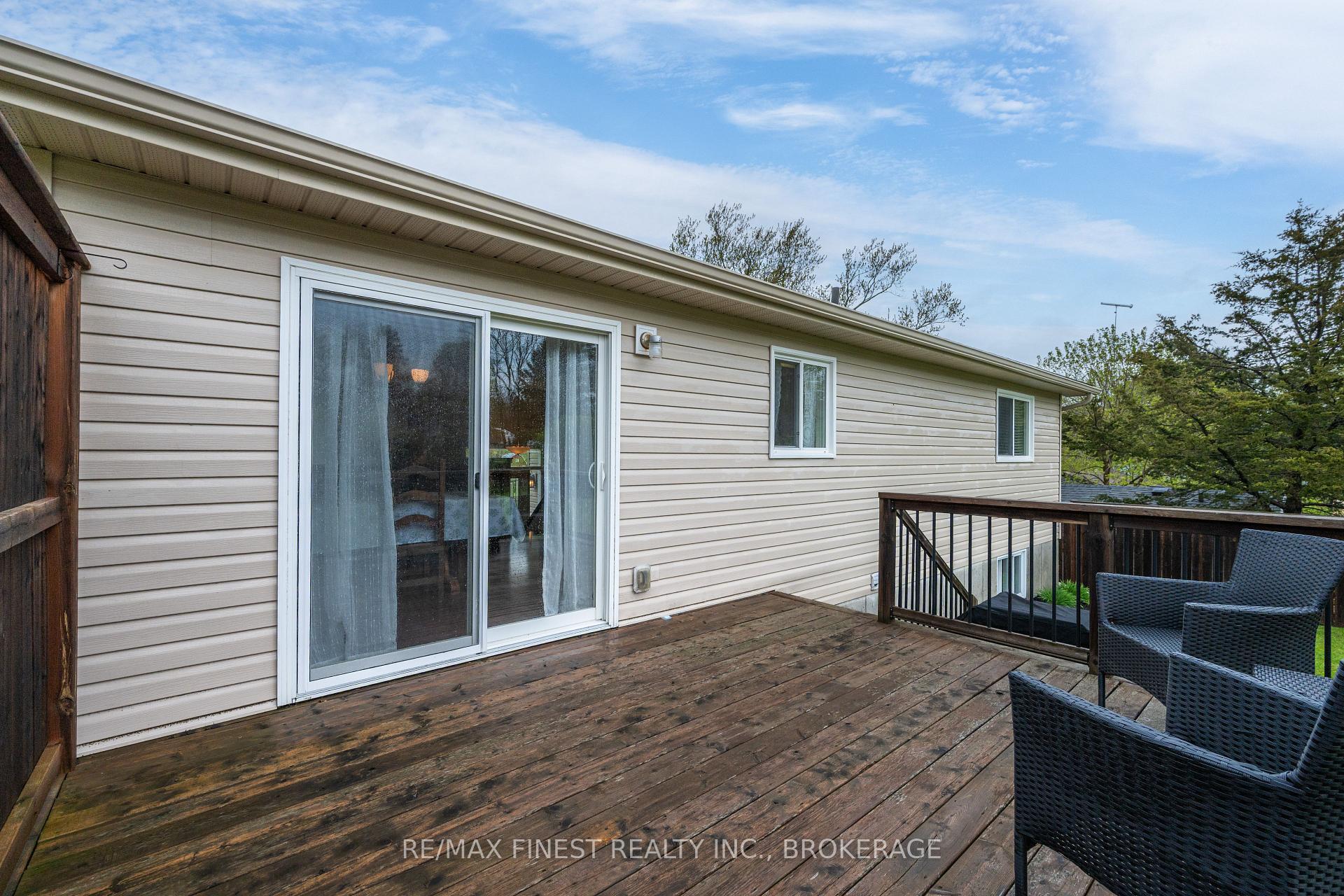Photo 30 of 145 Upper Lake Street, Prince Edward County, Hallowell Ward — HOMEH