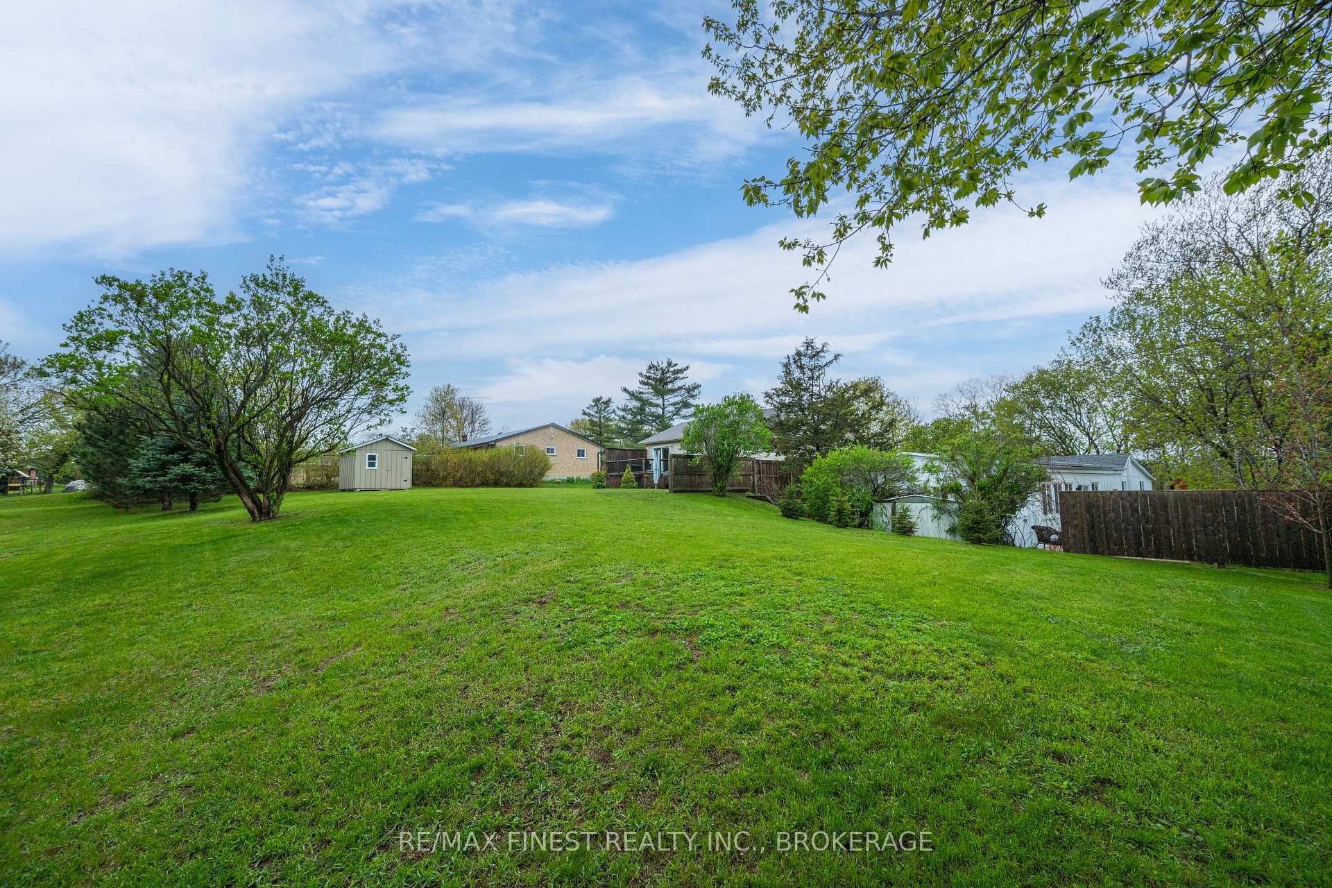 Photo 38 of 145 Upper Lake Street, Prince Edward County, Hallowell Ward — HOMEH