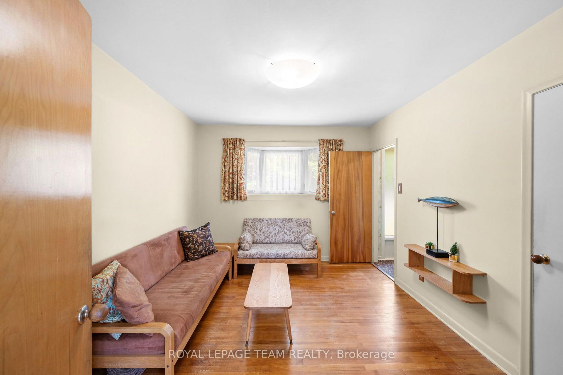 Photo 14 of 528 Browning Avenue, Ottawa, Riverview Park — HOMEH