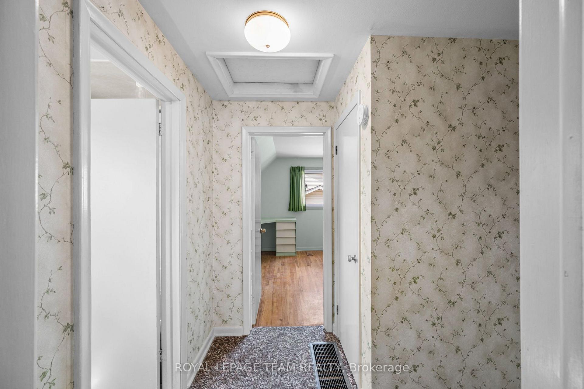 Photo 20 of 528 Browning Avenue, Ottawa, Riverview Park — HOMEH