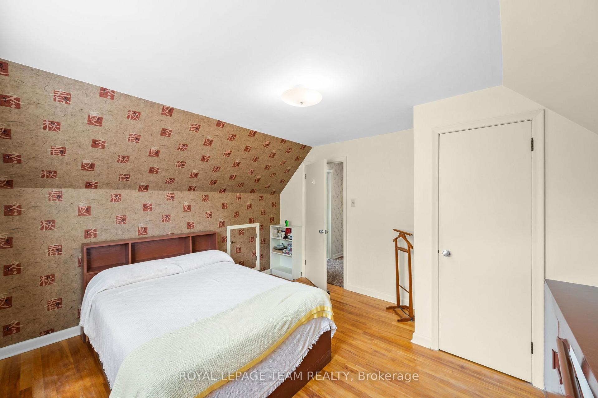 Photo 22 of 528 Browning Avenue, Ottawa, Riverview Park — HOMEH