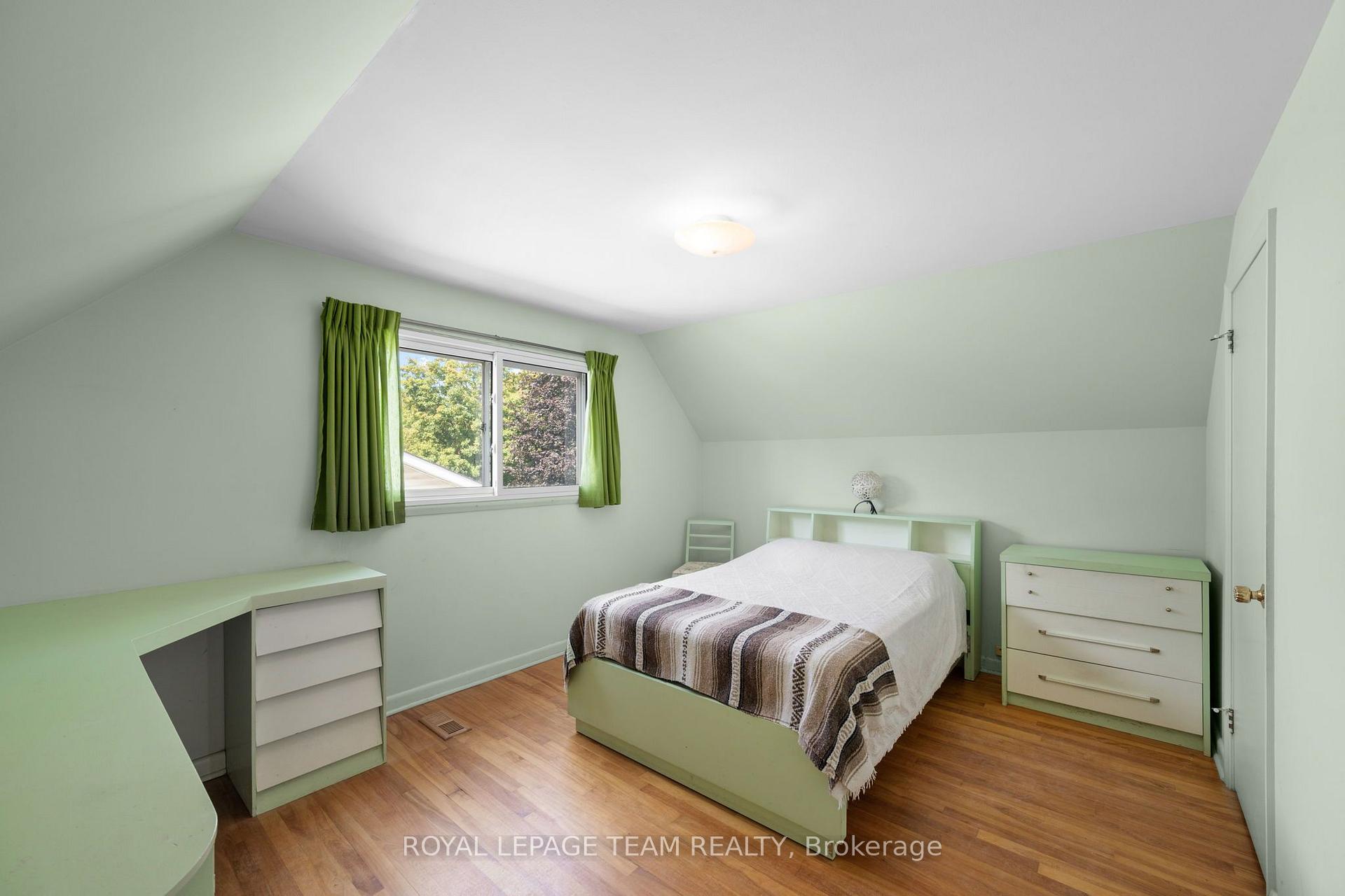 Photo 25 of 528 Browning Avenue, Ottawa, Riverview Park — HOMEH