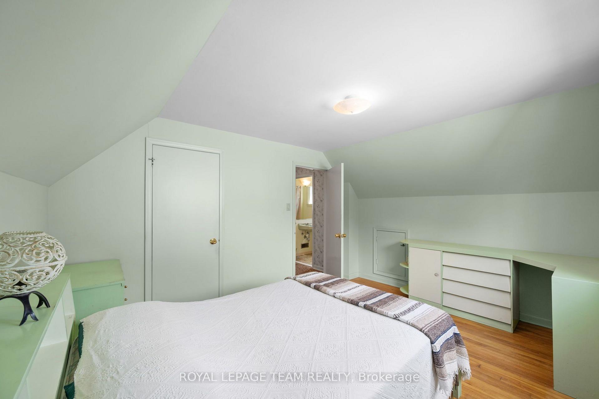 Photo 26 of 528 Browning Avenue, Ottawa, Riverview Park — HOMEH