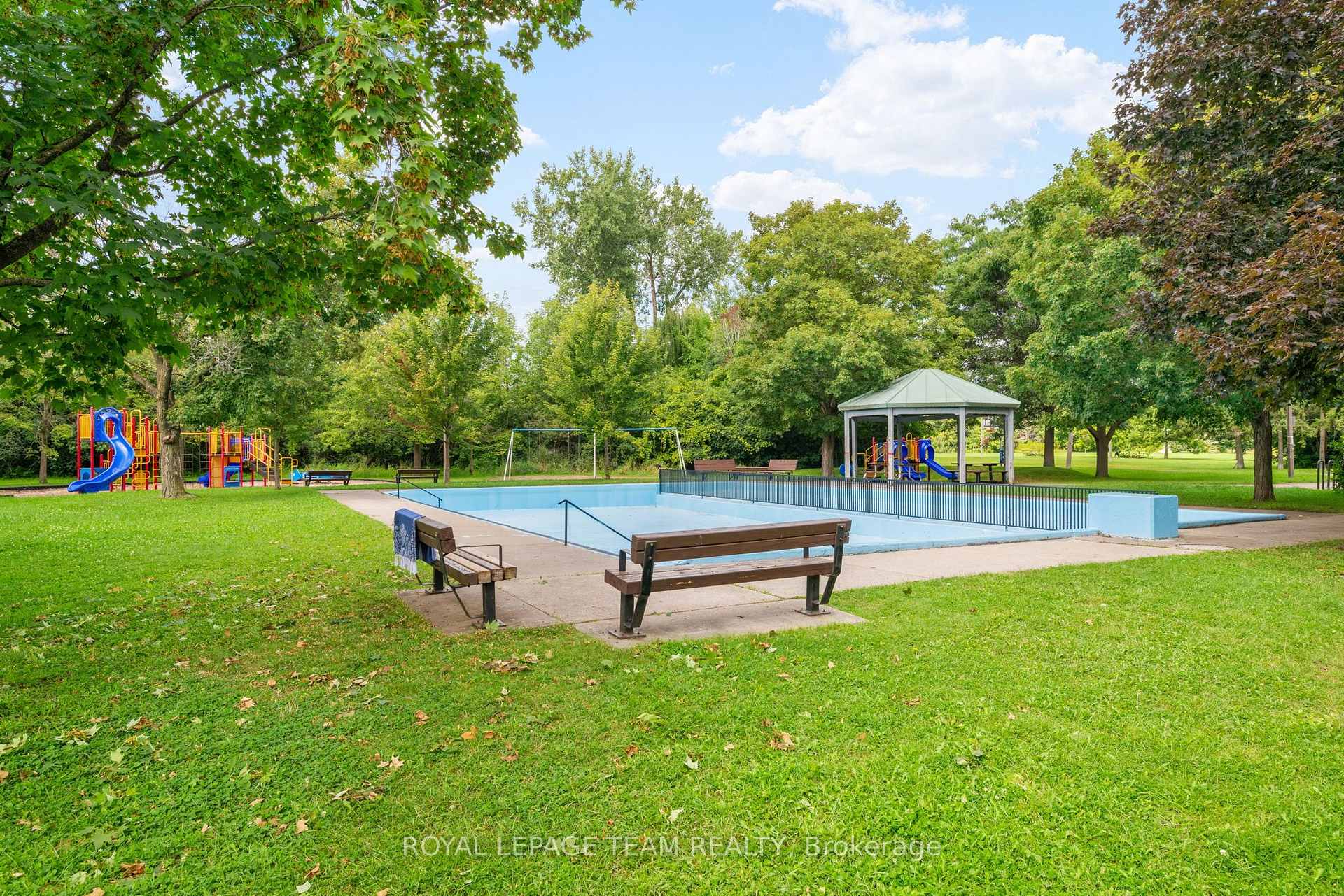 Photo 36 of 528 Browning Avenue, Ottawa, Riverview Park — HOMEH