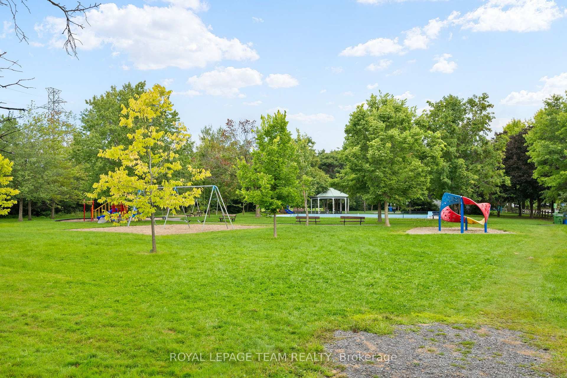 Photo 37 of 528 Browning Avenue, Ottawa, Riverview Park — HOMEH