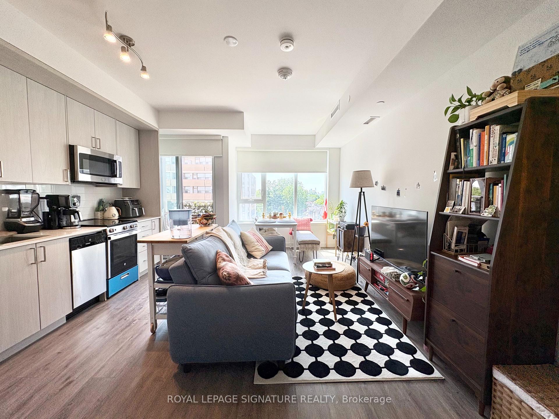 Photo 6 of Unit 605, 1 Cardiff Road, Toronto, Mount Pleasant East — HOMEH