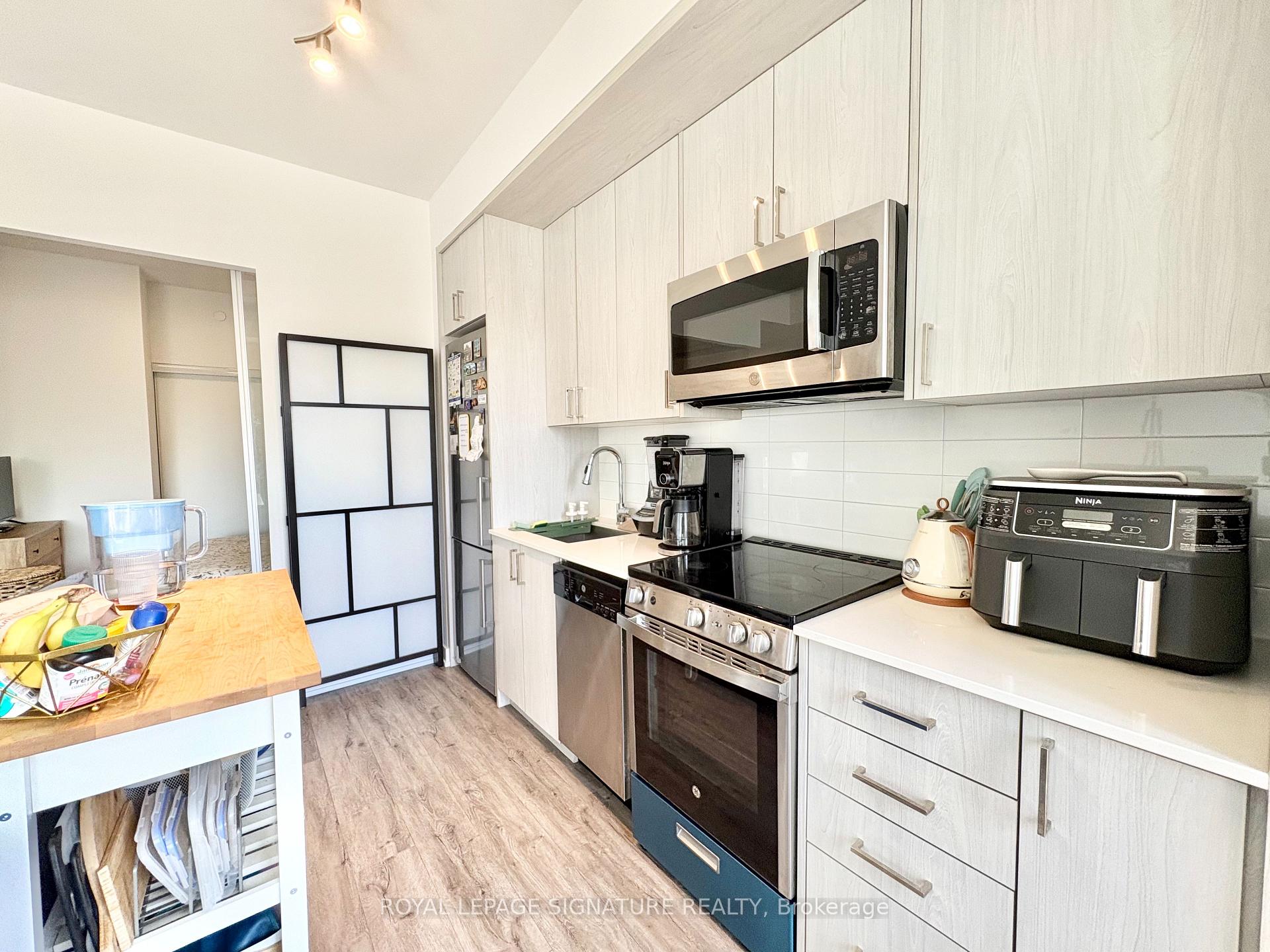 Photo 9 of Unit 605, 1 Cardiff Road, Toronto, Mount Pleasant East — HOMEH