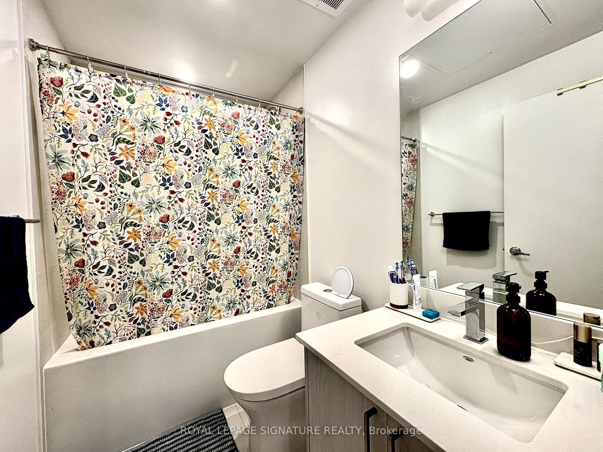 Photo 14 of Unit 605, 1 Cardiff Road, Toronto, Mount Pleasant East — HOMEH