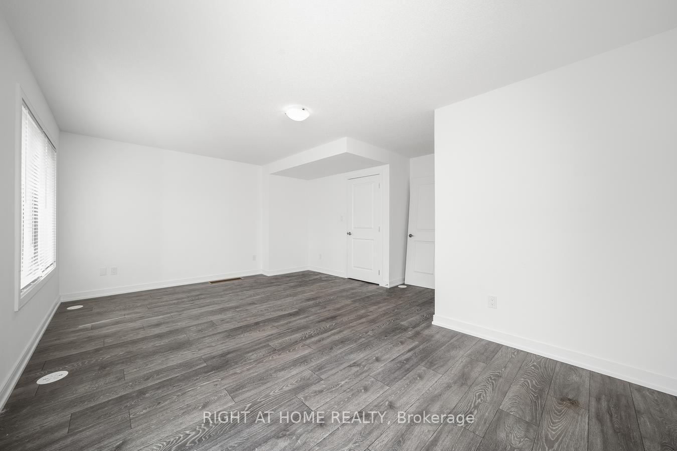 Photo 6 of 6 Blue Forest Crescent, Barrie, Painswick North — HOMEH