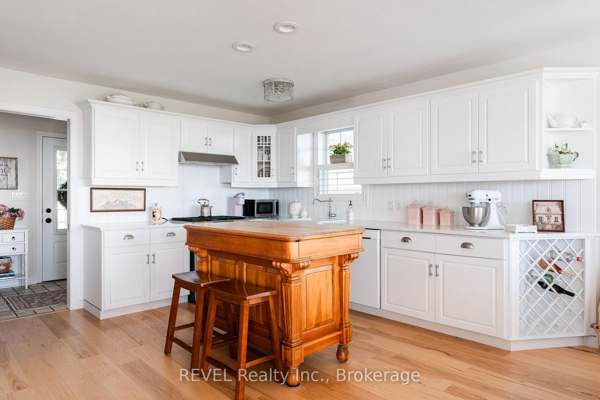 Photo 14 of 177 Lakeshore Road W, Port Colborne, Sugarloaf — HOMEH
