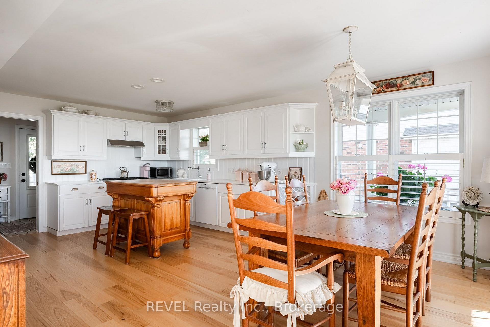 Photo 19 of 177 Lakeshore Road W, Port Colborne, Sugarloaf — HOMEH