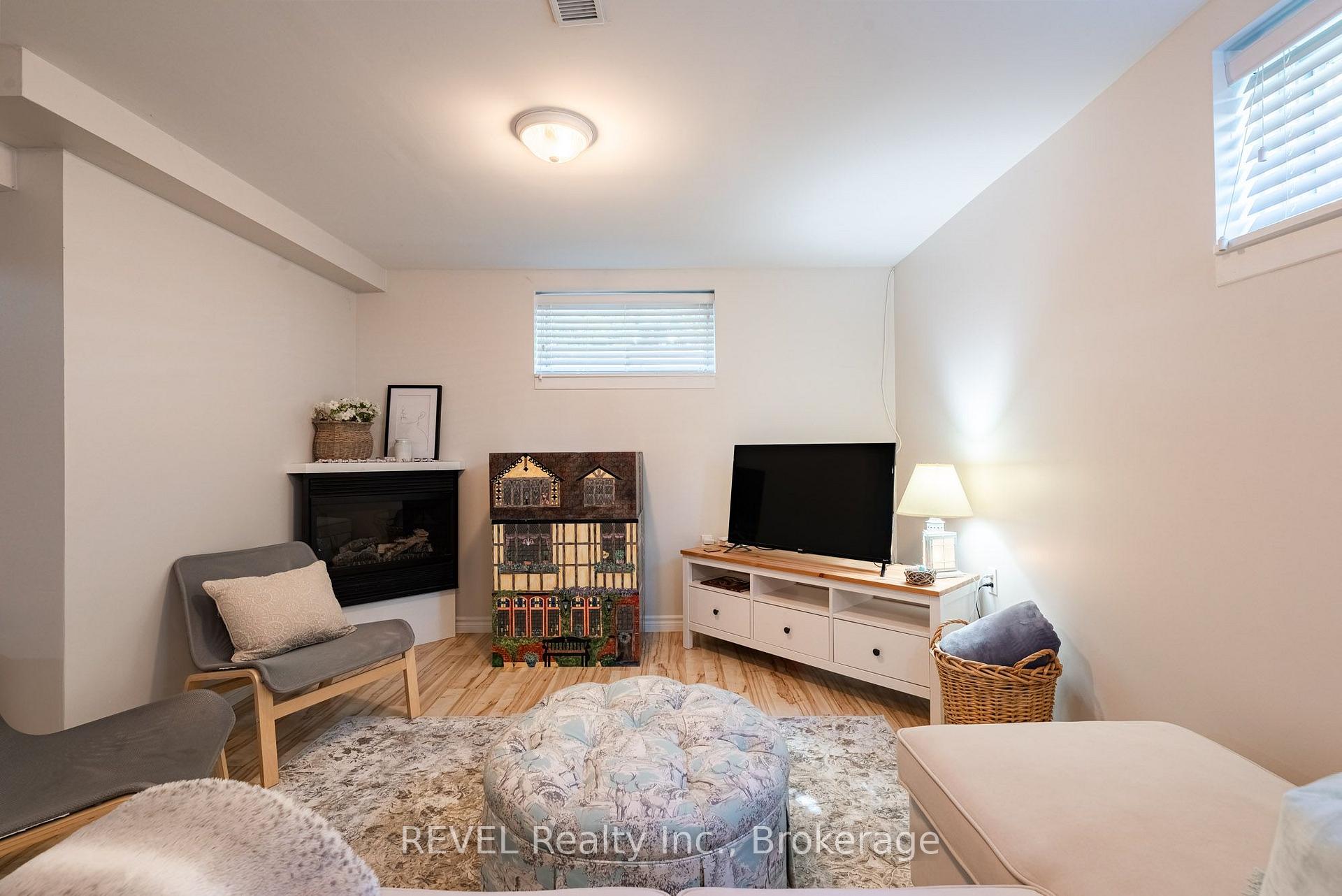 Photo 41 of 177 Lakeshore Road W, Port Colborne, Sugarloaf — HOMEH