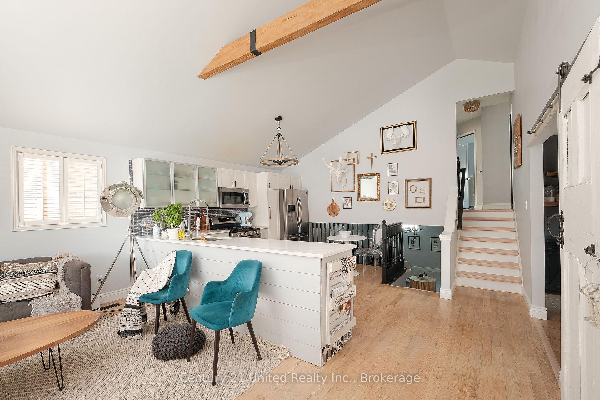 Photo 3 of 2229 Lorraine Drive, Peterborough, Northcrest Ward 5 — HOMEH