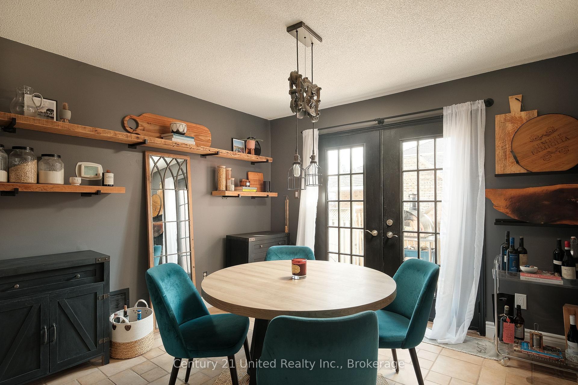 Photo 4 of 2229 Lorraine Drive, Peterborough, Northcrest Ward 5 — HOMEH