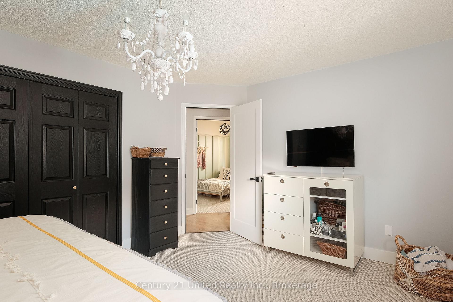 Photo 7 of 2229 Lorraine Drive, Peterborough, Northcrest Ward 5 — HOMEH