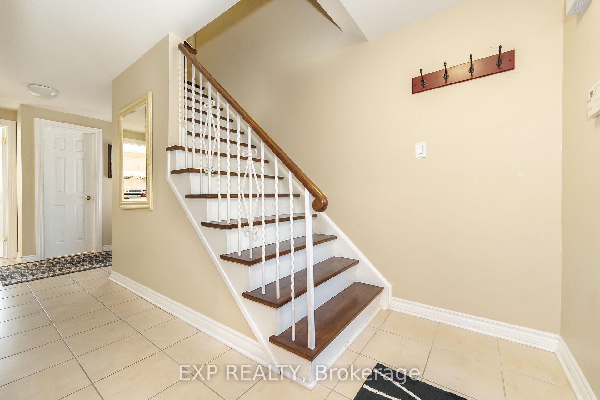 Photo 7 of 74 Longford Crescent, Scarborough, L'Amoreaux — HOMEH